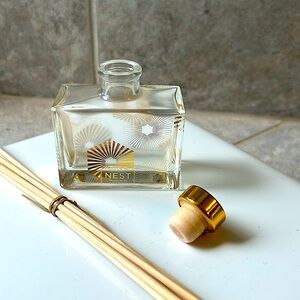 NEST New York Fragrance EMPTY Diffuser Bottle 1.3 with New Reeds and Cap